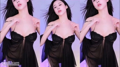 KBJ-24062250 젖은 속옷 사이로 비치는 젖가슴과 애타는 신음소리